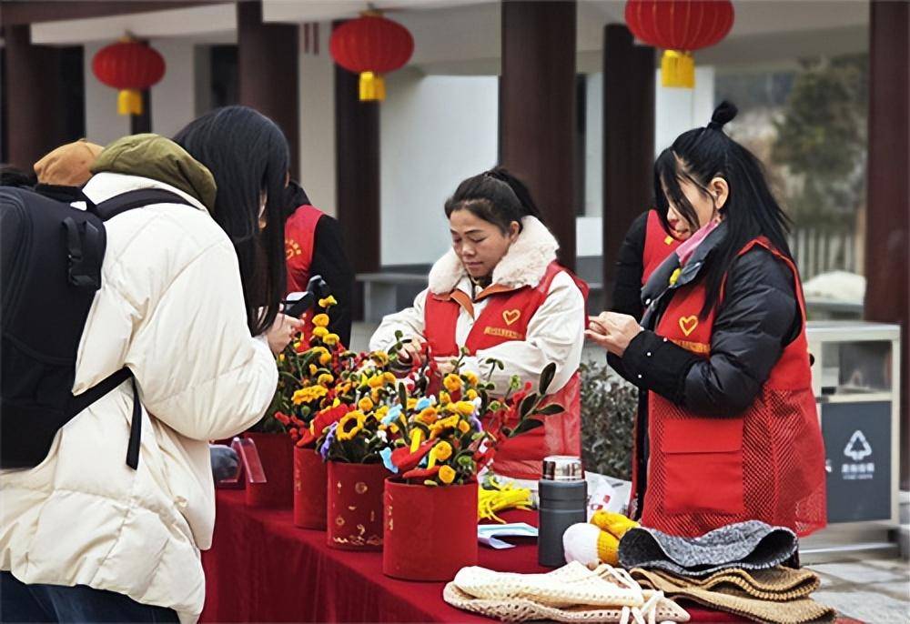 OG真人 OG真人视讯鄂州市临空经济区：文艺汇演迎新春 志愿服务年味浓(图5)