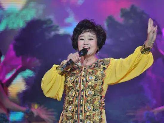 原创朱明瑛是一位杰出的歌唱家和舞蹈家