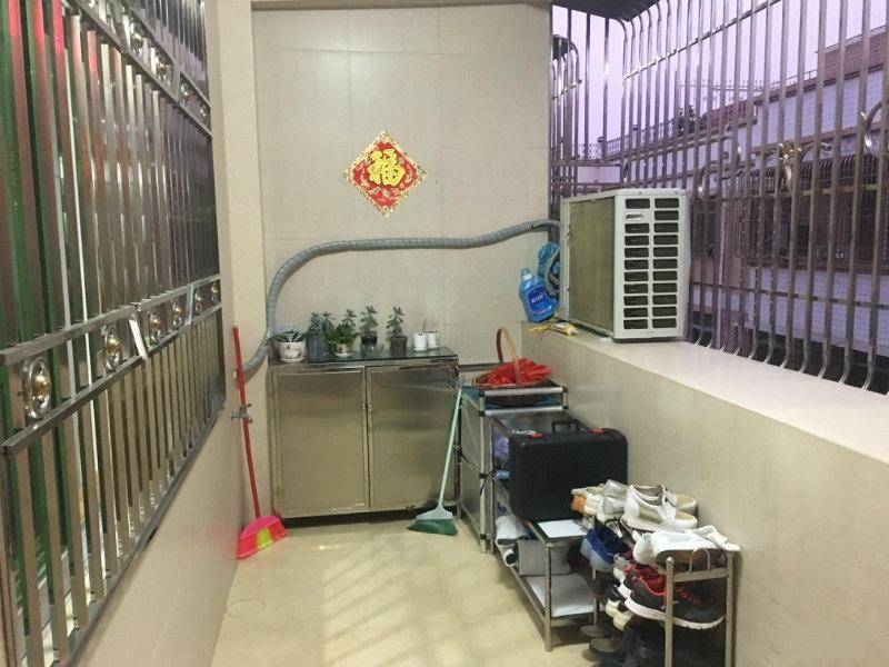 男友家的大四房,20年前的装修效果也不过时,厨房都可以当房间(图9) 男友家的大四房,20年前的装修效果也不过时,厨房都可以当房间(图9)