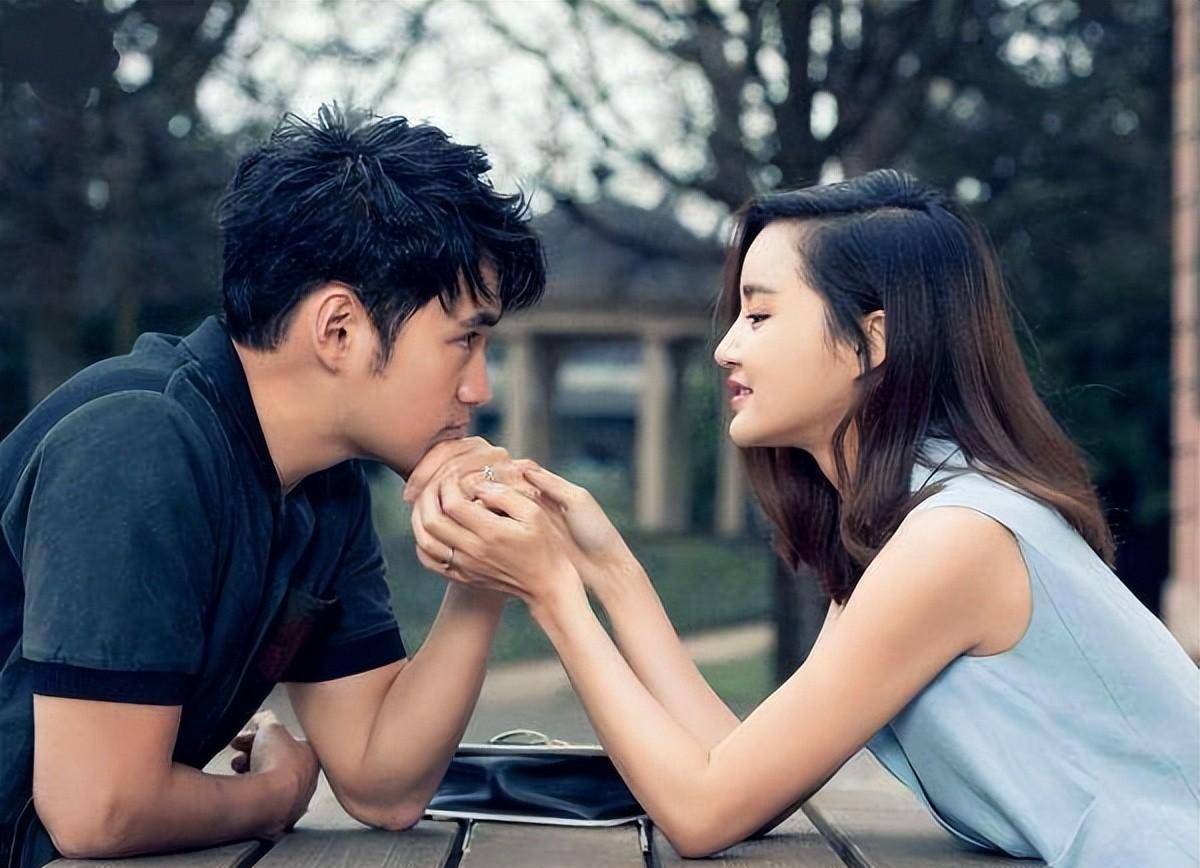 原创有一种“整容”叫张歆艺分手，前夫杨树鹏一如既往，她却像变个人