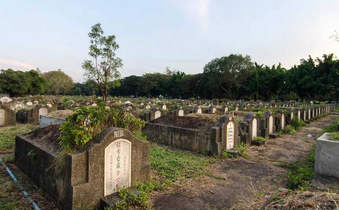 原创4月4日是60年不遇的清明节，“三人不宜去上坟，四人必须去上坟”