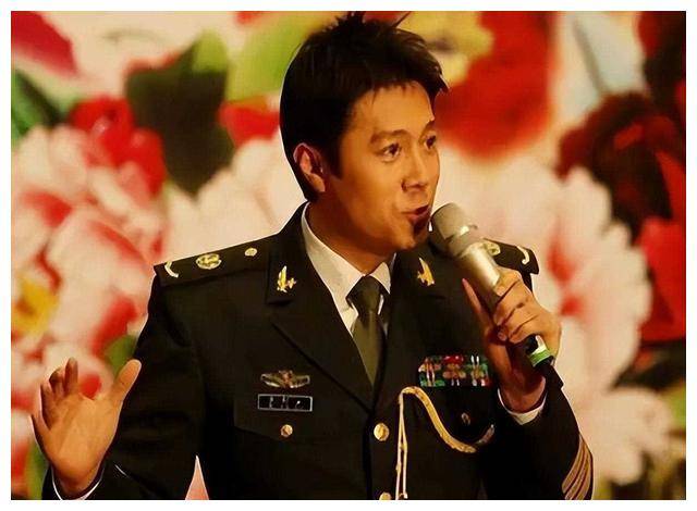 原创被开除军籍的6位明星，一个比一个惊人，第1位令人大跌眼镜！