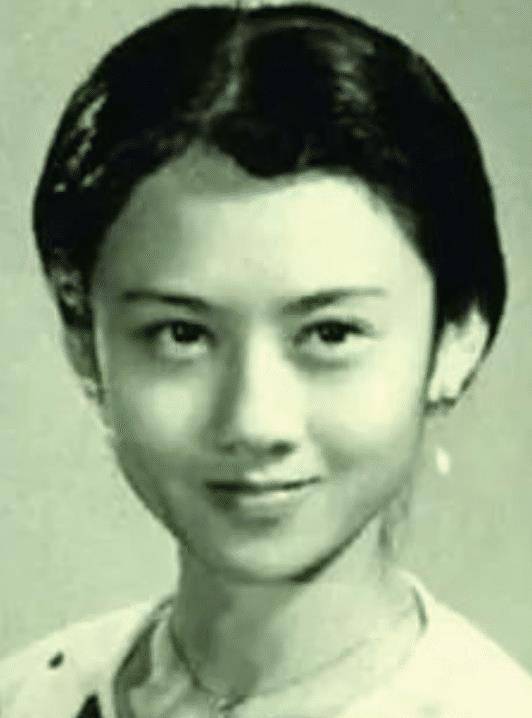 原创杨丽萍年轻时候有多美？看完这些照片，惊艳了时光！