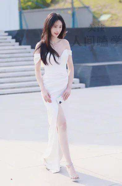女星高跟鞋美腿盘点：娜然、张俪、性感妖艳美腿修长！