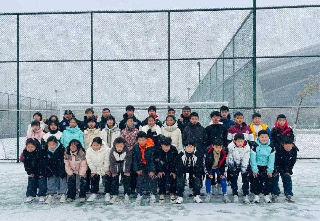 2025江西省城市足球联赛-赛程/比分/球队阵容全掌握-本地足球热血来袭！2024年江西青少年冬训总结