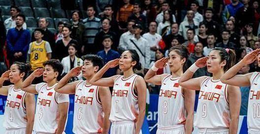 恭喜！中国女篮双杀巴西队勇夺金牌！金佳宝三分超神