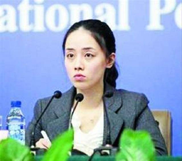 “女神”翻译米乐 M6官姚梦瑶：从小立志不懈努力可以靠颜值非要靠才华(图7)