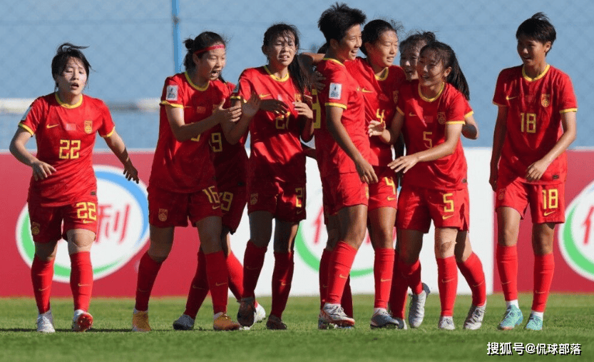 4-0！亚洲杯卫冕冠军开门红，反超中国女足登顶，朝鲜7-0横扫韩国