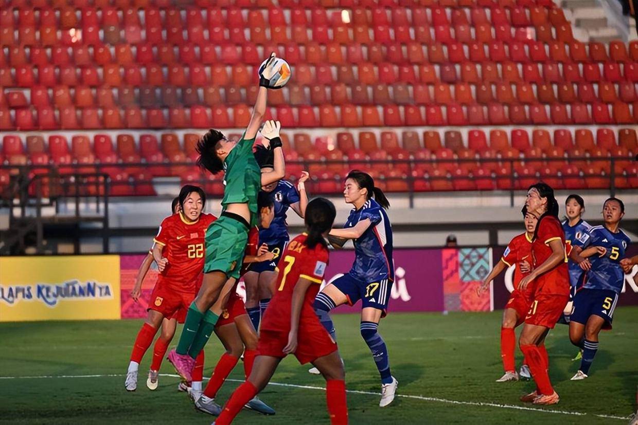 6-0！9-0！女足亚洲杯最强队诞生，3场轰22球0失球，中国队危险了