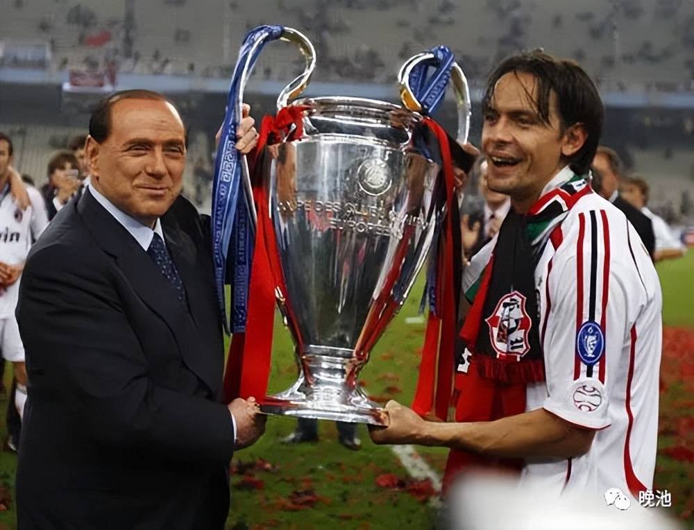 17年前今天AC米兰力挫利物浦第7次欧冠夺冠，庆祝球星你能认出几个？