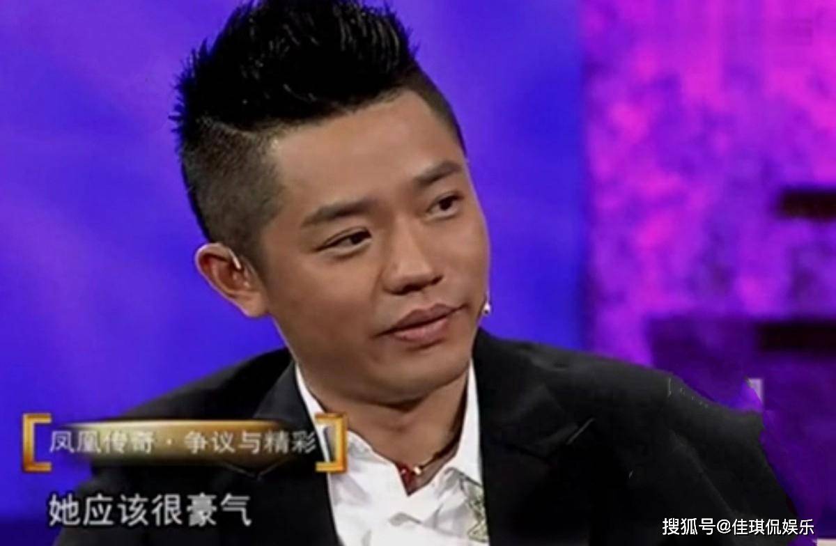 原创玲花终于承认，自己和曾毅关系就像亲人，对多年来的相处很是感恩
