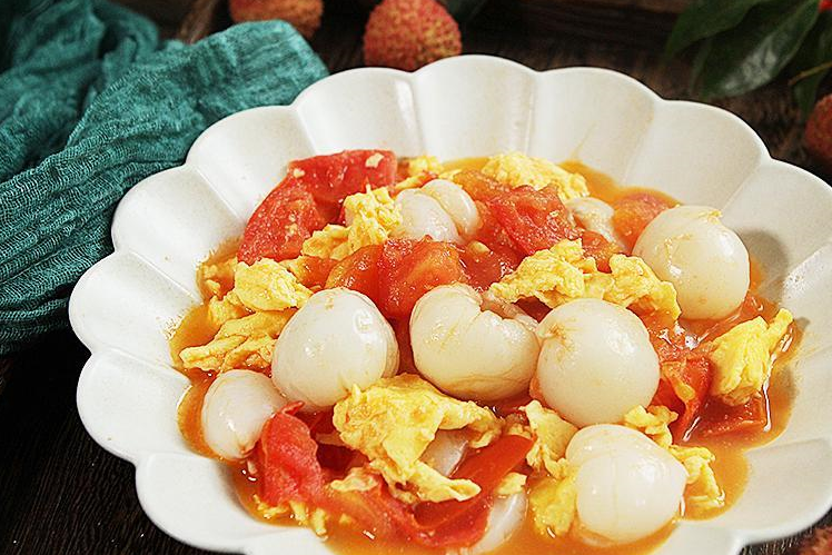 这水果6月熟，番茄鸡蛋加它一起炒，开胃下饭，孩子超喜欢吃