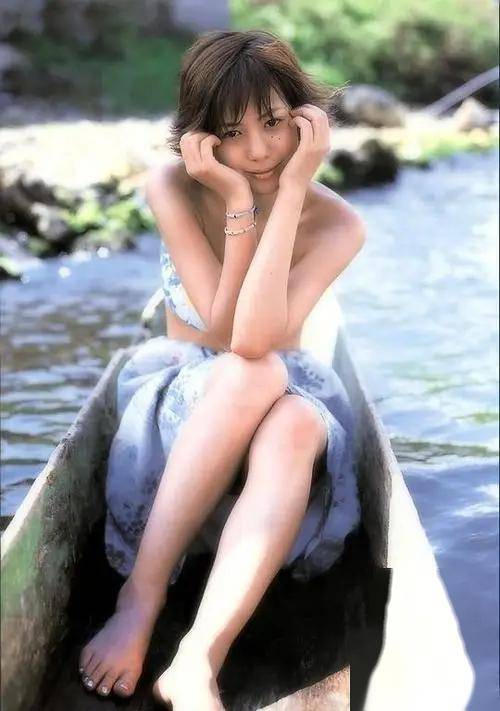 原创致命性感!木村拓哉的女儿木村光希,这颜值这身材着实让人难以抗拒!这谁顶得住!