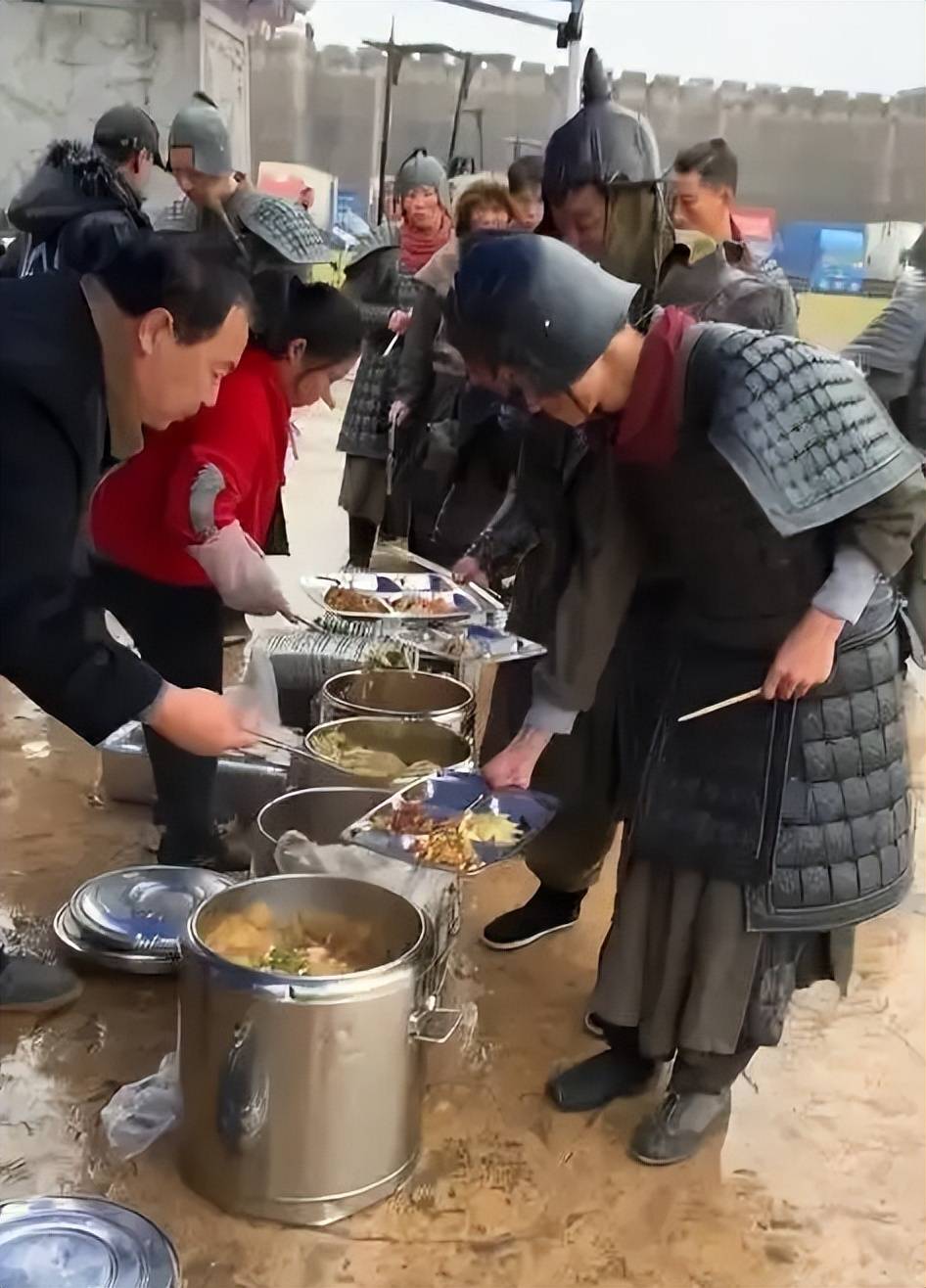 🌸中国纪检监察报【管家婆一肖-一码-一中一特】_沪深300文化娱乐指数报556.18点