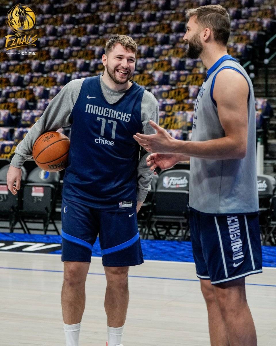 🌸南宁日报【澳门一肖一码一必开一肖】|从未在NBA季后赛横扫过的五名现役NBA球员，库里入选  第2张