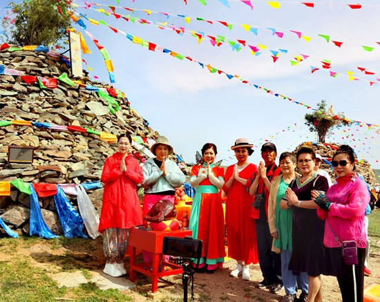 【热点】内蒙古红石崖敖包草原文化旅游节盛大开幕