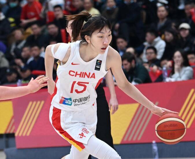 热身赛-中国女篮24分负西班牙 韩旭首发16+6