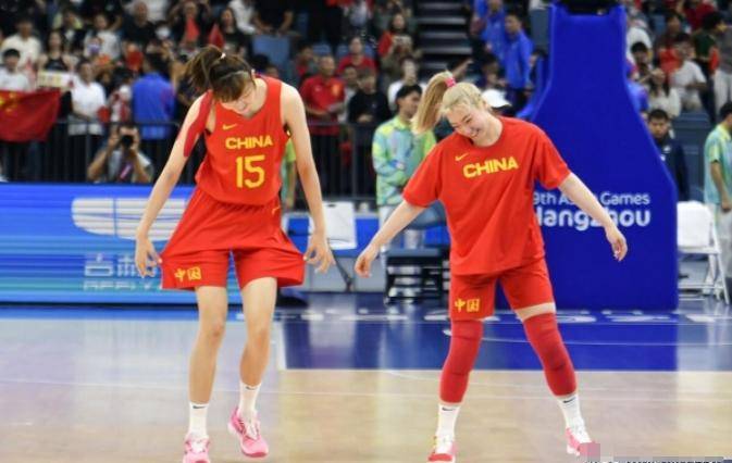 中国女篮公布巴黎奥运16人名单！1新人入选，32岁中锋重返国家队