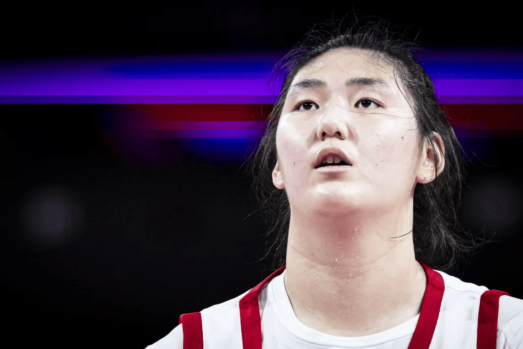 今晚19点！央视不直播，中国女篮冲击决赛，看女姚明能否突破50+