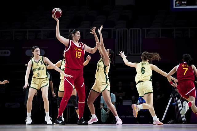 张子宇42得分14篮板 中国女篮u18亚洲杯决赛负于澳大利亚队