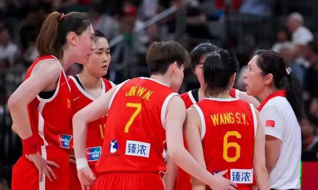 中国女篮备战奥运，韩旭表现出色但仍遇惨败，数据揭示输球责任