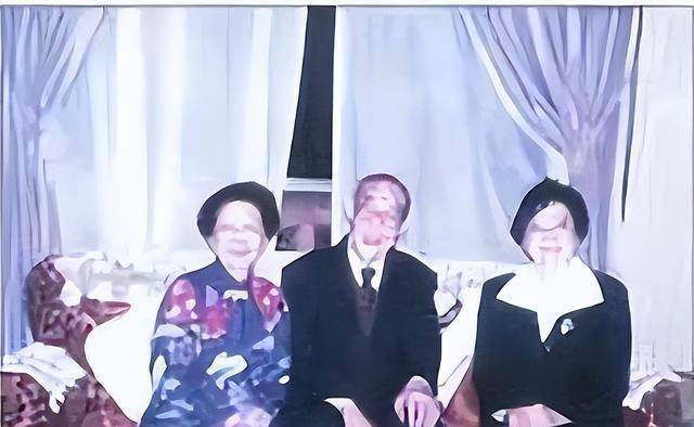 包养情人无数，娶初中同学女儿为妻，玩老婆闺蜜，孙道存有多放荡