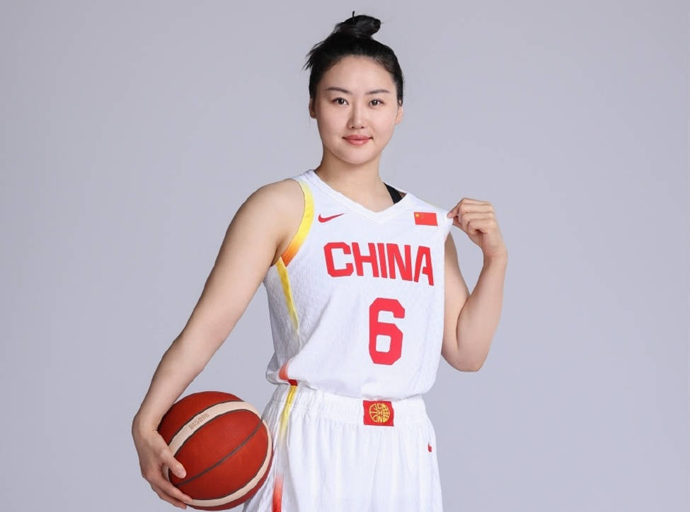 恭喜！中国女篮29岁王牌逆袭归来，郑薇制造奇兵：曾战美国队轰13分