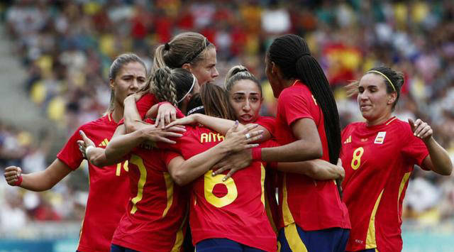 西班牙女足2-1逆转日本，历史性奥运首胜！