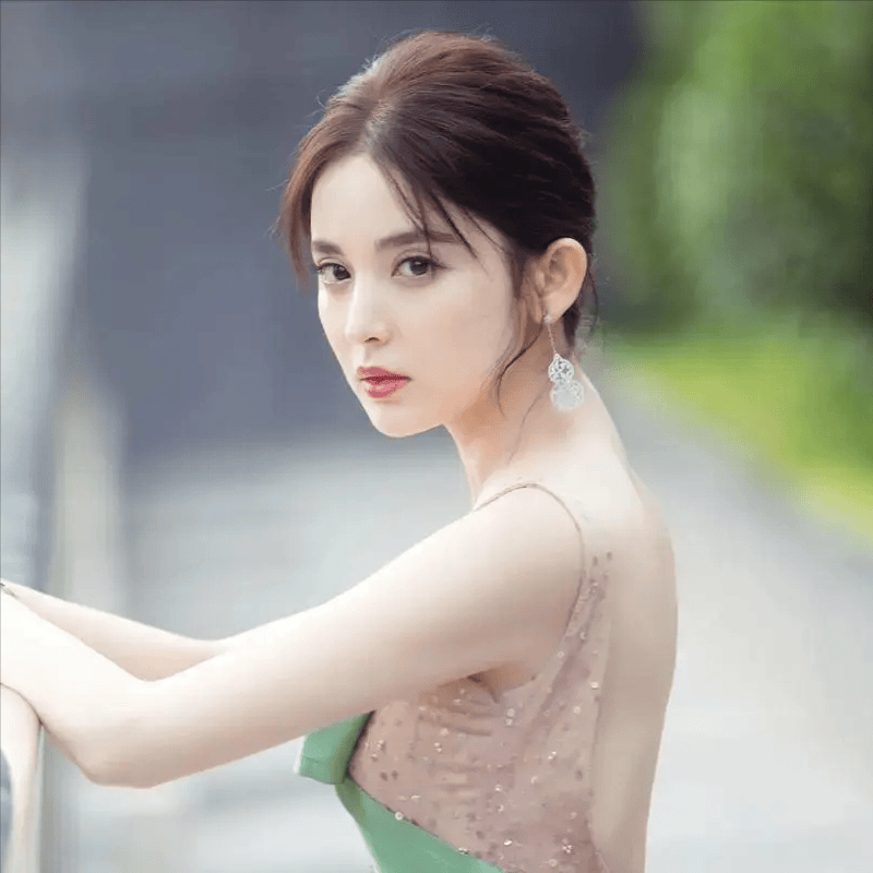 原创最美的十位90后美女明星排行榜，她们任意一个部位都堪称完美！