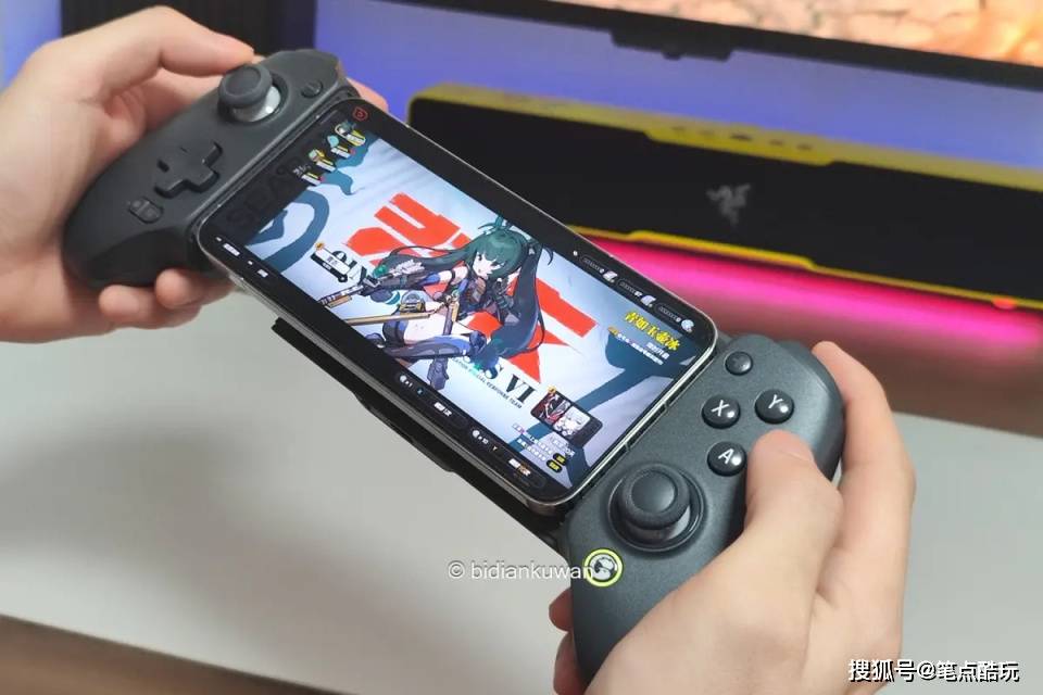 我愿称之为游戏手柄天花板，盖世小鸡G8+射手座上手体验