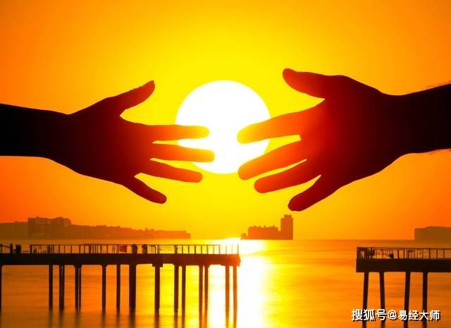 爱情生肖配，戌狗人寻得卯兔人，幸福从此不分离！