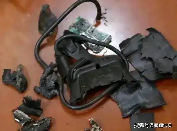 爱发体育刚刚近500死伤第二波电子设备爆炸对讲机太阳能也炸了(图2)