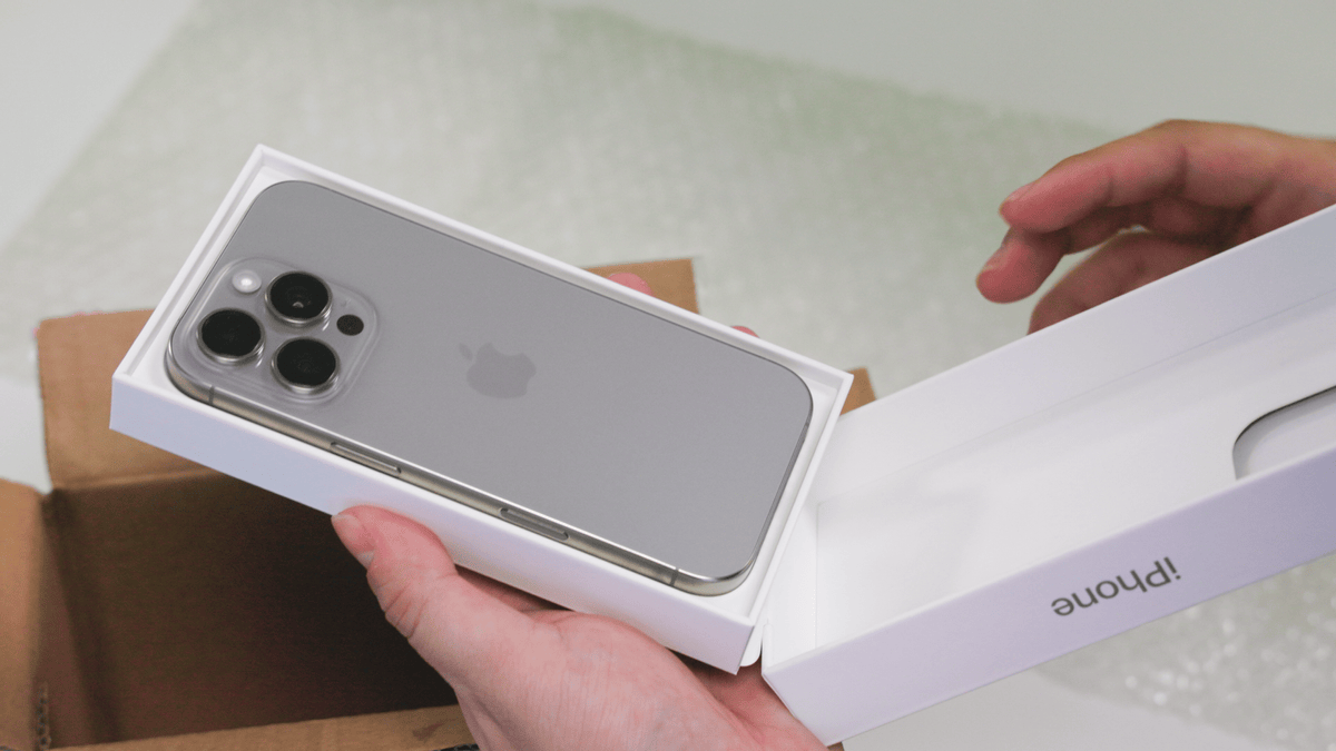 9月20日iPhone16正式开售 京东携手冠军运动员为用户送达新机-京东iphone优惠