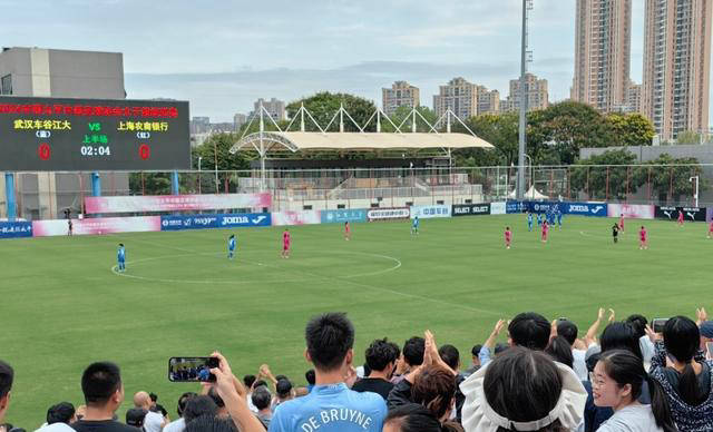 中女超：张琳艳娴熟任意球，武汉女足3-1战胜上海，五连冠在望