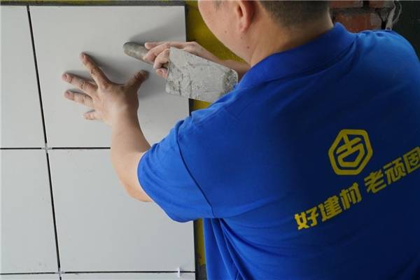 装修贴砖用什么才能贴得更牢固?瓷砖胶十大品牌好不好?(图11) 装修贴砖用什么才能贴得更牢固?瓷砖胶十大品牌好不好?(图11)