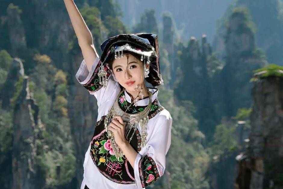 张家界好玩的旅游景点推荐,张家界景点交通问题攻略，小白必看的旅游攻略