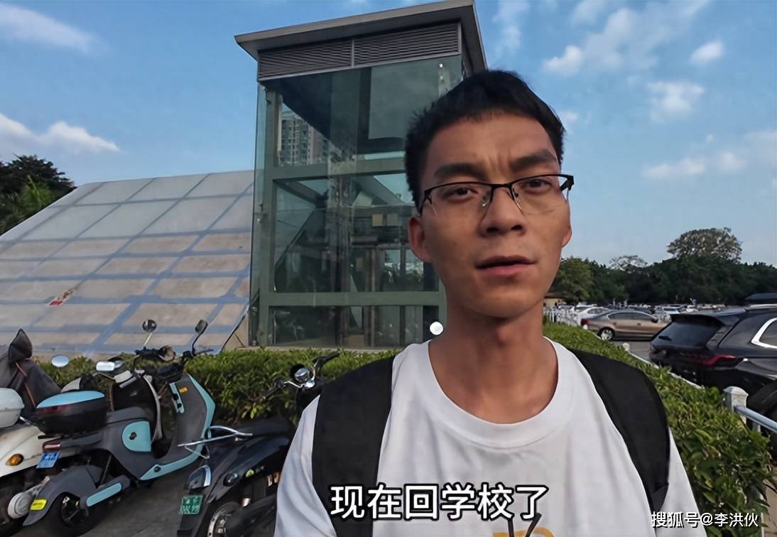 虚惊一场！唐尚珺没有退学复读，国庆期间回家干农活了
