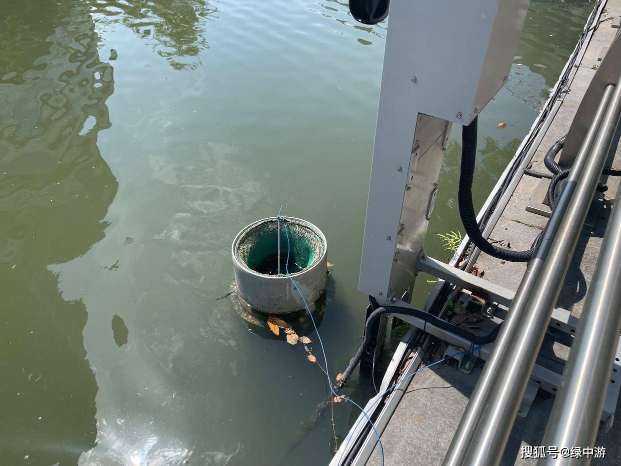 自动化清理水上垃圾桶助力假期水域河道实时化洁净欧博体育平台(图3)