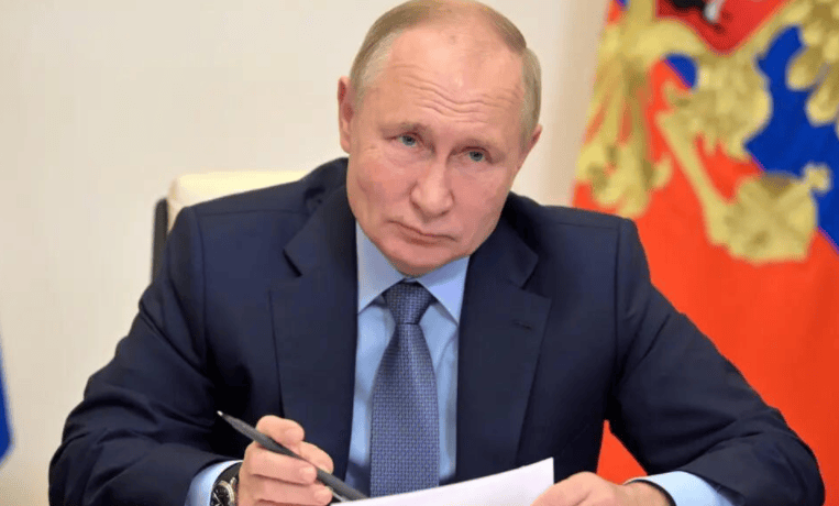 全世界都被骗了?俄乌冲突是一场阴谋!这群狠人早埋好了“炸弹” 全世界都被骗了?俄乌冲突是一场阴谋!这群狠人早埋好了“炸弹”