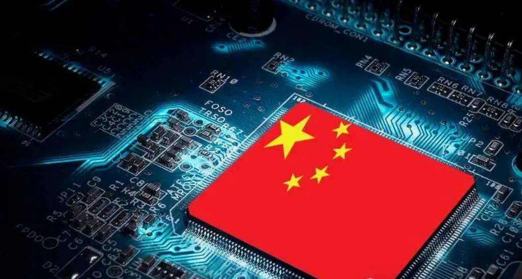 原创             光刻机事件终于结束，荷兰表明态度，外媒：中国芯或倒退10年？