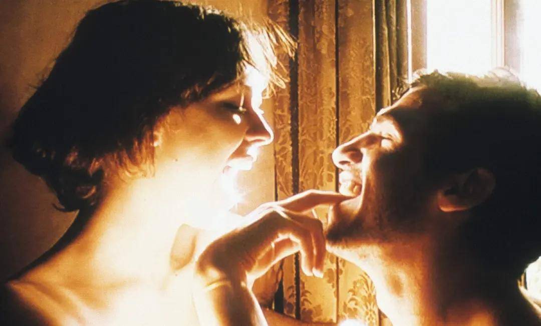 大尺度爱情电影推荐！《九歌》：纯粹到只有摇滚和“爱”，值得一看