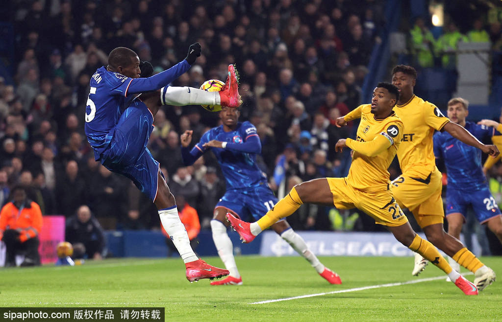 英超-阿达拉比奥尤库库雷利亚破门 切尔西3-1狼队