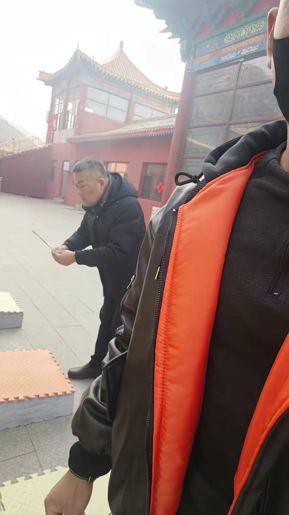 杨泽琪证实和王星被骗到同一园区，首开口谈被骗过程及没剃发原因