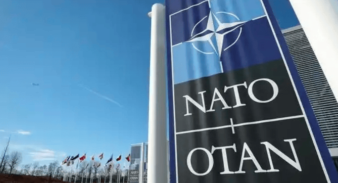 普京万没料到!泽连斯基刚妥协和谈,波兰宣布提高国防预算 普京万没料到!泽连斯基刚妥协和谈,波兰宣布提高国防预算