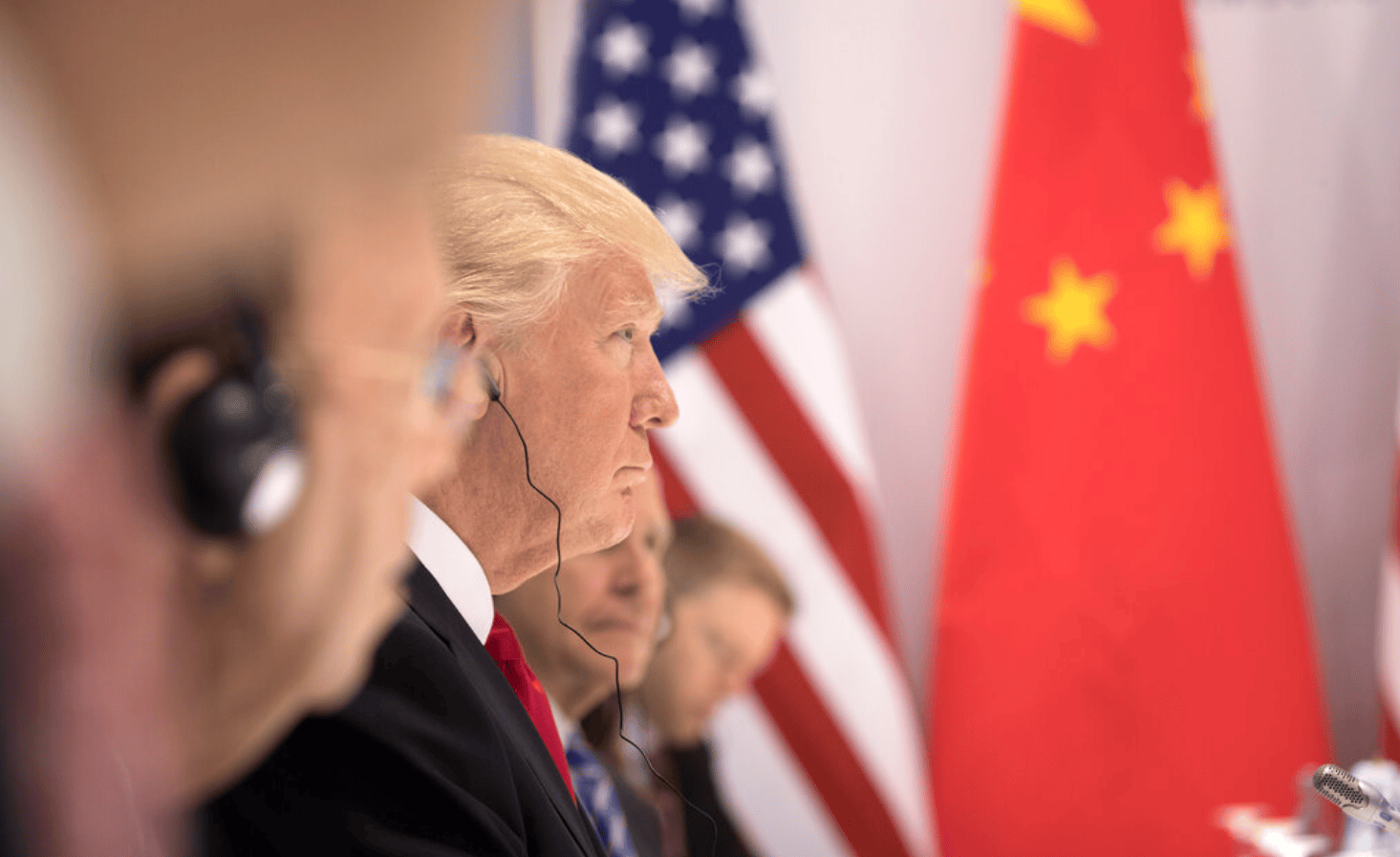 特朗普称将与中国商定贸易协议，邀请中方高层访美，外交部明确做出回应