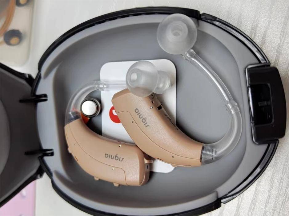助听器哪个牌子适合老年人?2025适合父母长辈用的五大助听器推荐