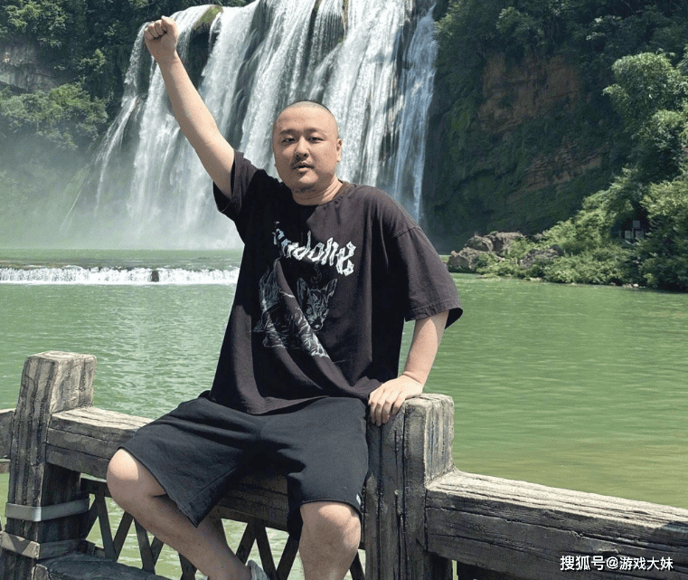 贝搏体育下载笑笑脑梗后开始注意身体坚持健身3个月亮出肌肉却被网友嘲讽(图2)