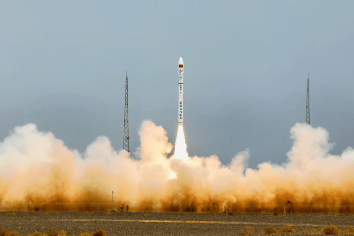 原创             谷神星一号震撼发射，八星齐耀太空，中国航天技术再攀新高峰！