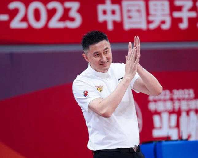 CBA季后赛探讨：竞技与边界之间的挑战W体育(图2)