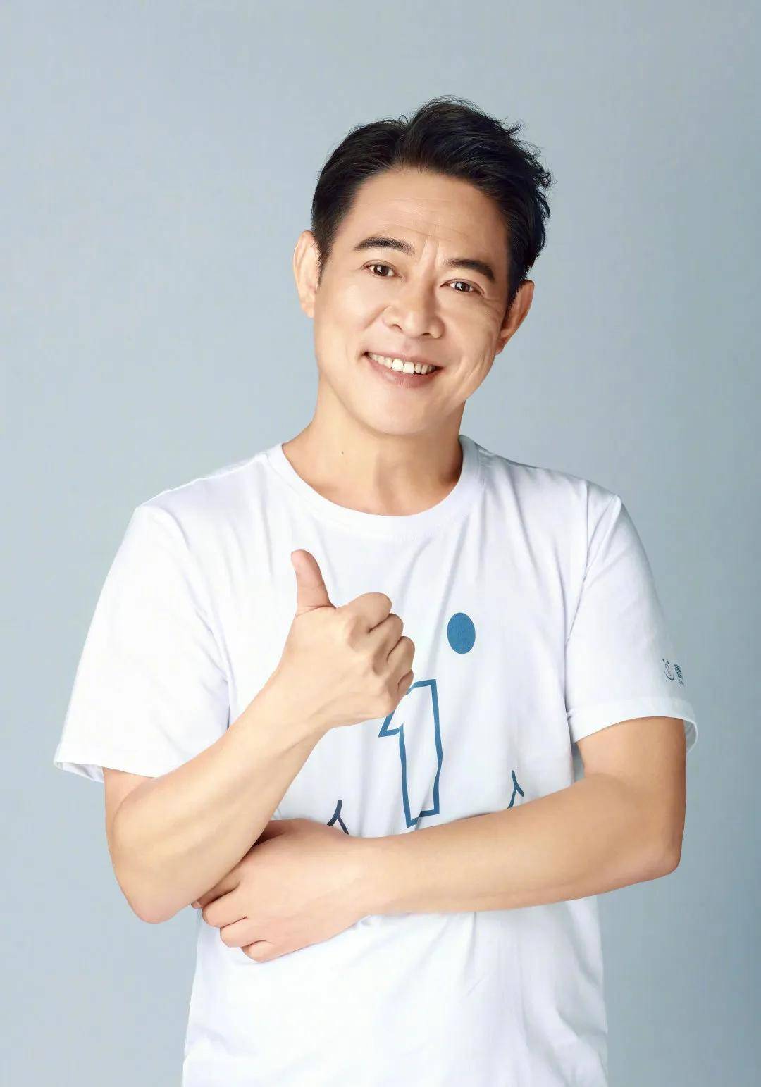 62岁李连杰生日回归微博，脱离壹基金退居幕后还是另有打算？